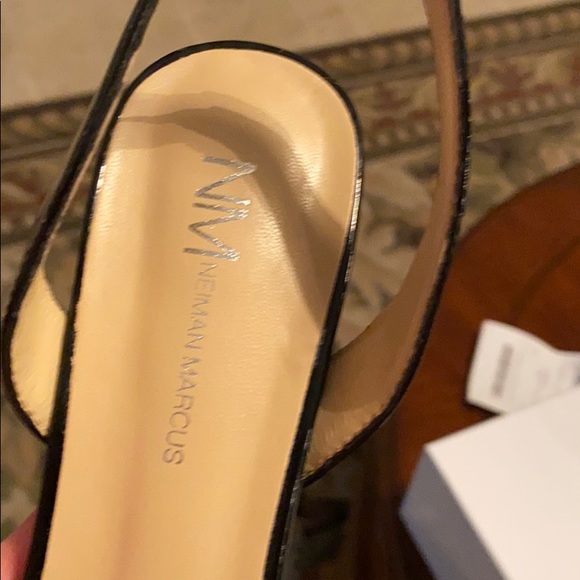 NEW Neiman Marcus leather sling back heels - Picture 2 of 8